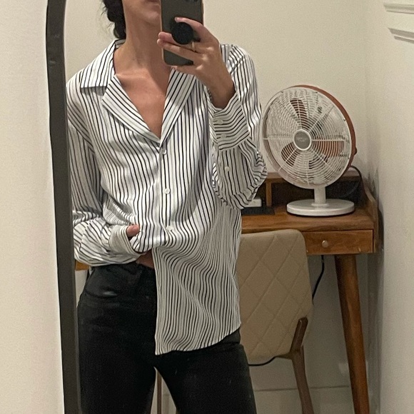 Frame Denim Tops - FRAME 100% Silk Blouse